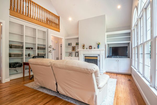 Créer des espaces uniques avec un menuisier à montpellier : l'excellence du sur-mesure